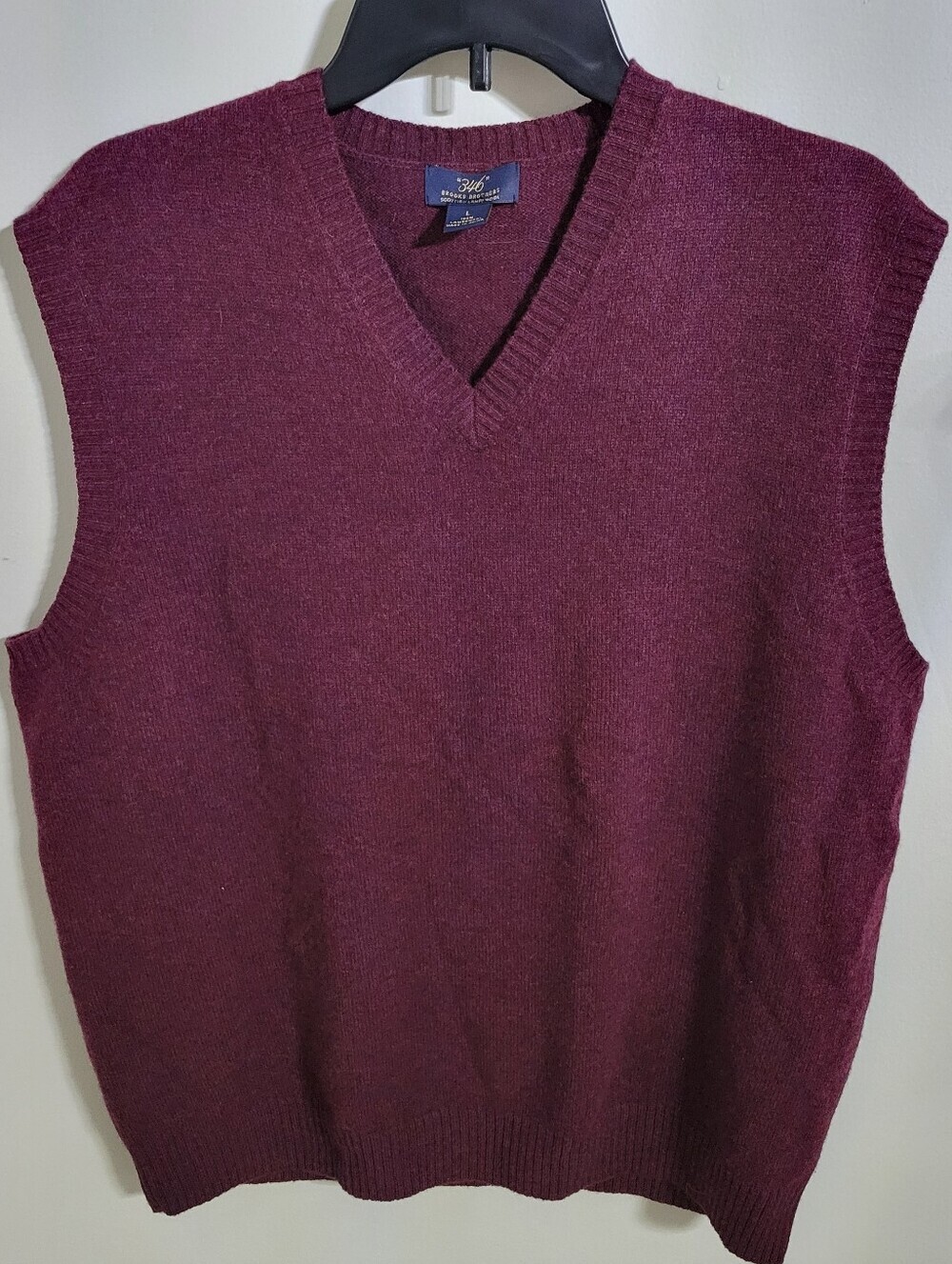 346 Brooks Brothers Men's 100% Lambswool V-Neck Sweater Vest - Burgundy, Size L